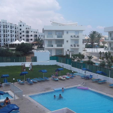 Livas Hotel Apartments Pernera Exterior photo